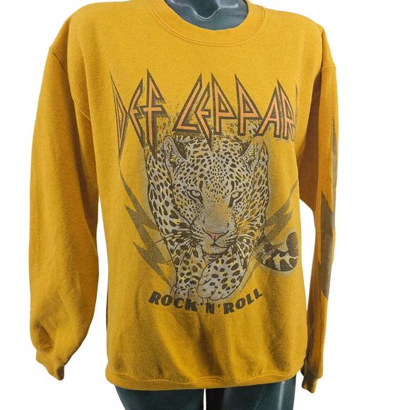 Def Leppard Tour Dates Rock Band Graphic Sweatshirt Orange Women's Size M 3587 - Picture 1 of 6